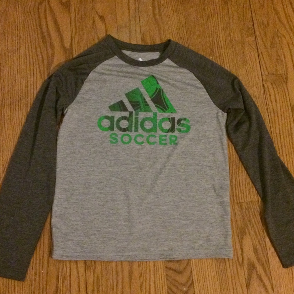 Adidas soccer long sleeve tee. Boys small